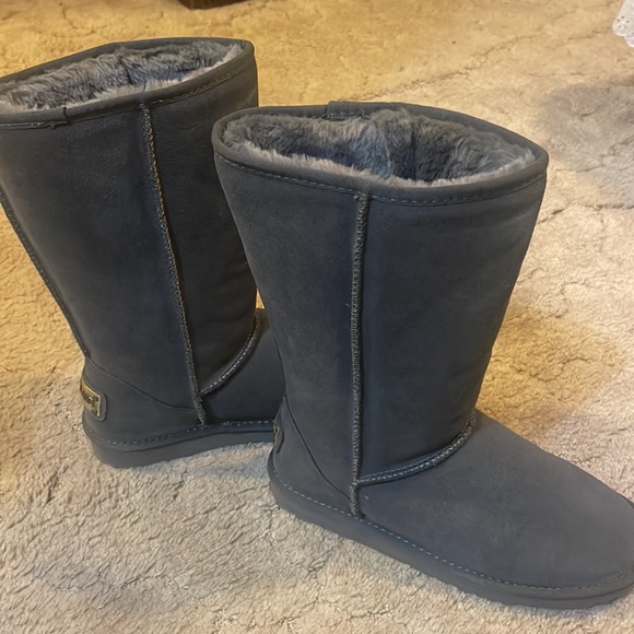 AUSLAND AUTHENTIC BOOTS. GREY. NEVER WORN. - Picture 3 of 8